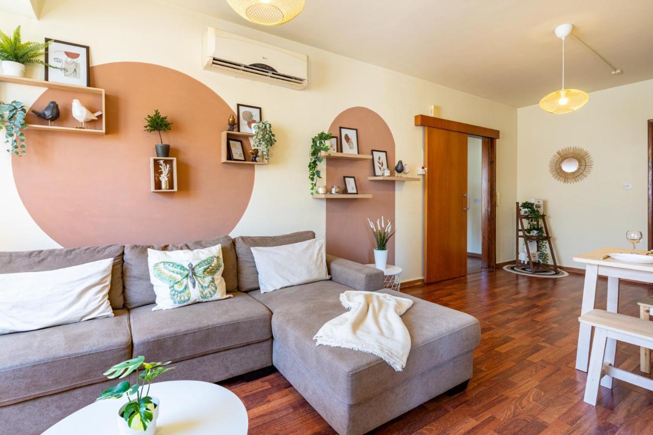 Celine'S 2 Bedrooms Apartment In Larnaca Center Kültér fotó