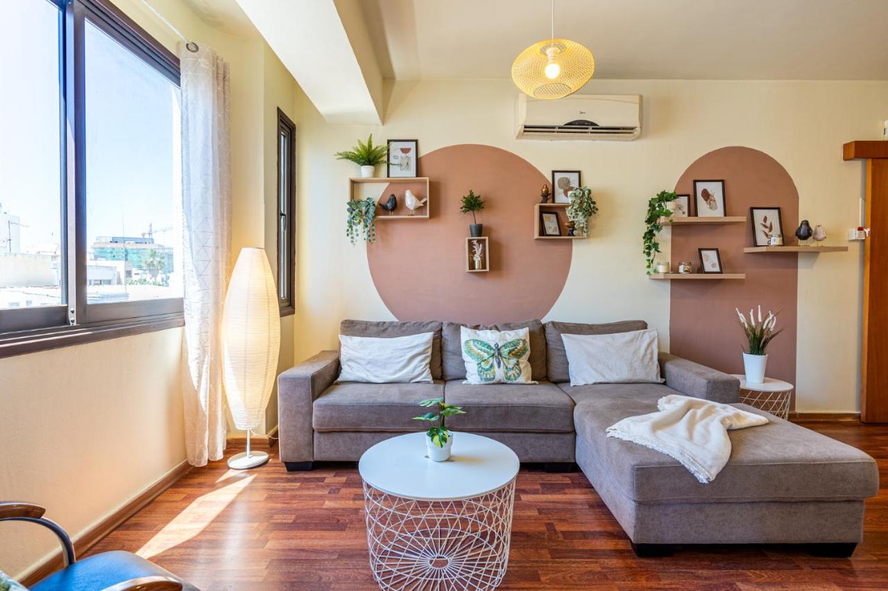 Celine'S 2 Bedrooms Apartment In Larnaca Center Kültér fotó