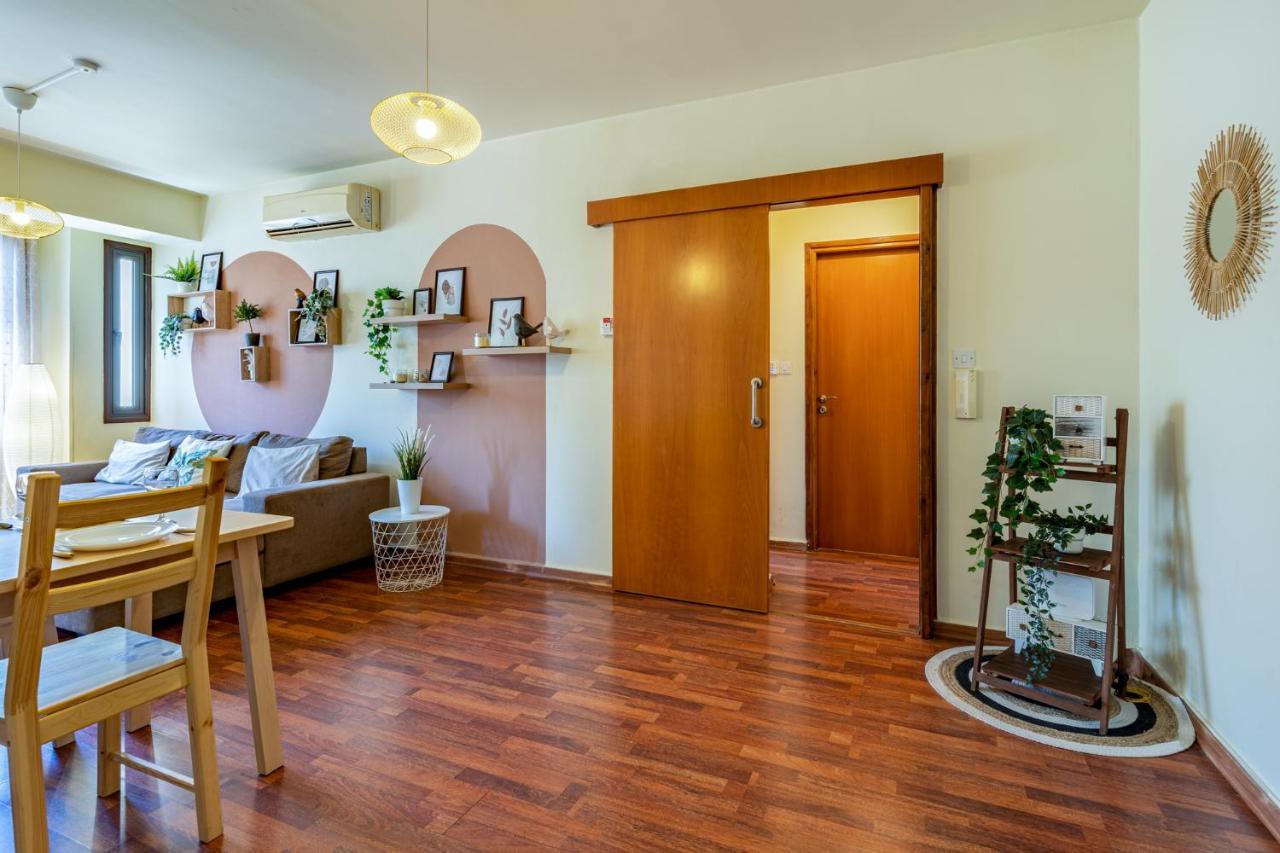 Celine'S 2 Bedrooms Apartment In Larnaca Center Kültér fotó